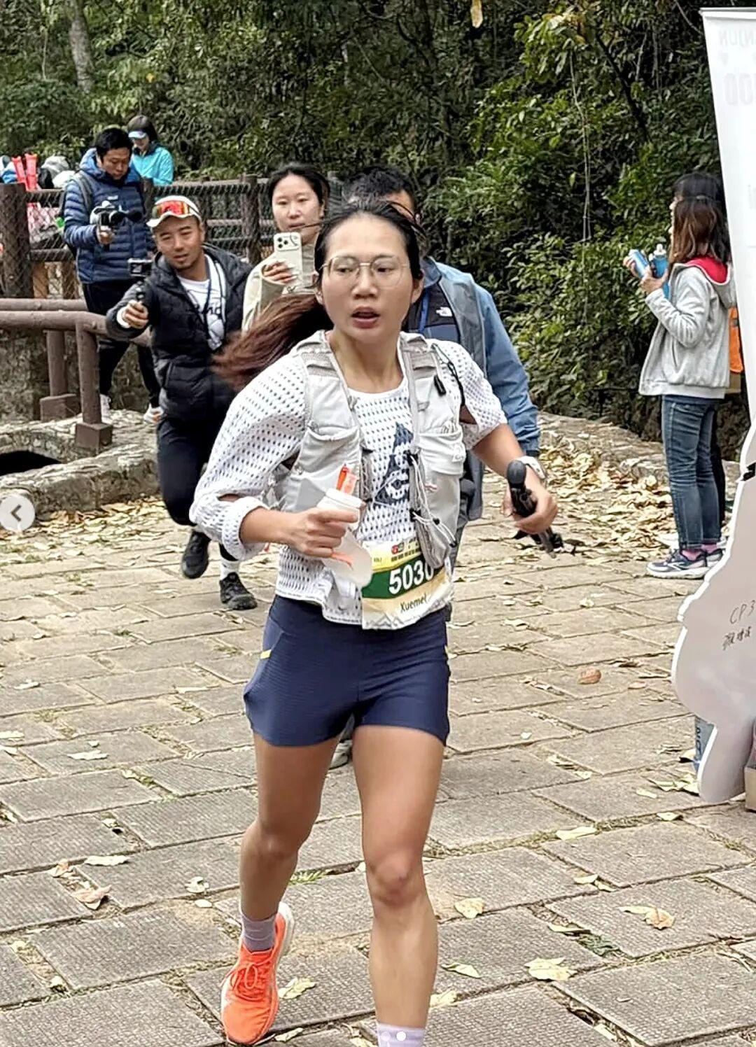 黄雪梅｜以港百夺冠的方式打开假期