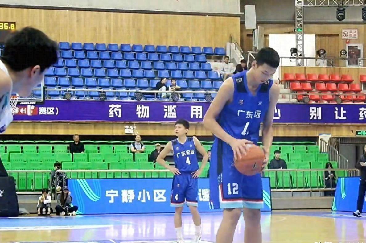 乐鱼vip注册-朱芳雨早已注意他3年，15岁身高2米07，11投全中，真是个好苗子