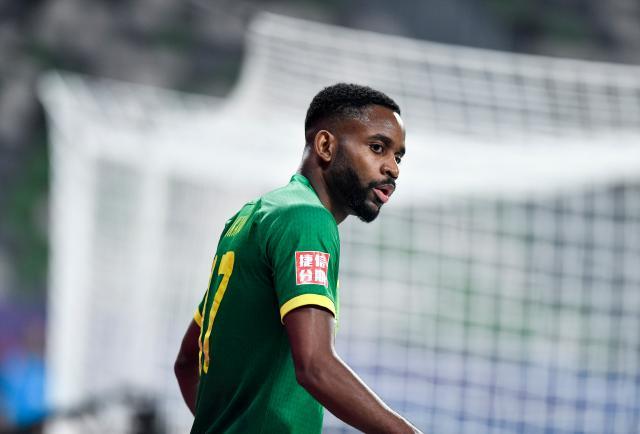 1618459937613090827.jpg leyu.com-外媒曝巴坎布入曼联热刺法眼 夏季转会窗或回欧洲