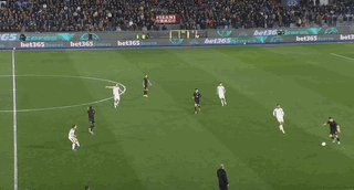 1771026641745062148.gif leyu.com-【意甲】莫德里奇制胜豁牙失点 AC米兰2比1客胜比萨