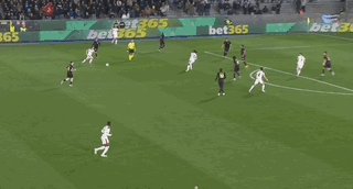 1771026649838007726.gif leyu.com-【意甲】莫德里奇制胜豁牙失点 AC米兰2比1客胜比萨