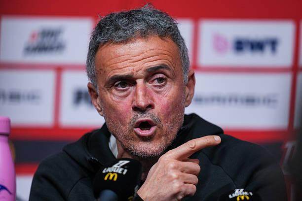 乐鱼体育APP-巴黎输球登贝莱开喷？恩叔：无人可凌驾俱乐部之上